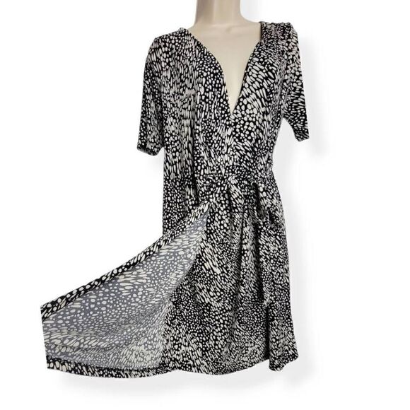 Motherhood Dot Faux Wrap Dress Small - Picture 2 of 3